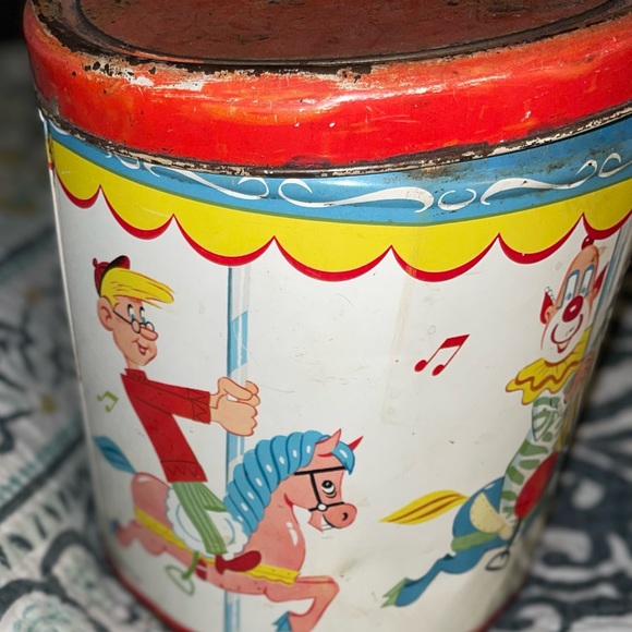 Vintage Antique Collectible. Howdy Doodie Tin. - Picture 1 of 6